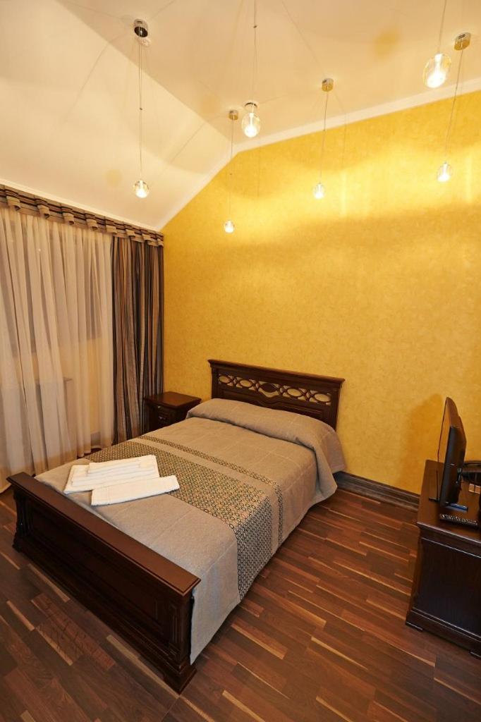 Charivna Taistra Bed & Breakfast Brovary Dış mekan fotoğraf