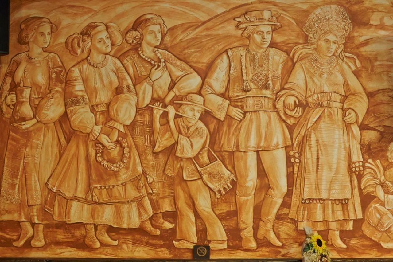 Charivna Taistra Bed & Breakfast Brovary Dış mekan fotoğraf