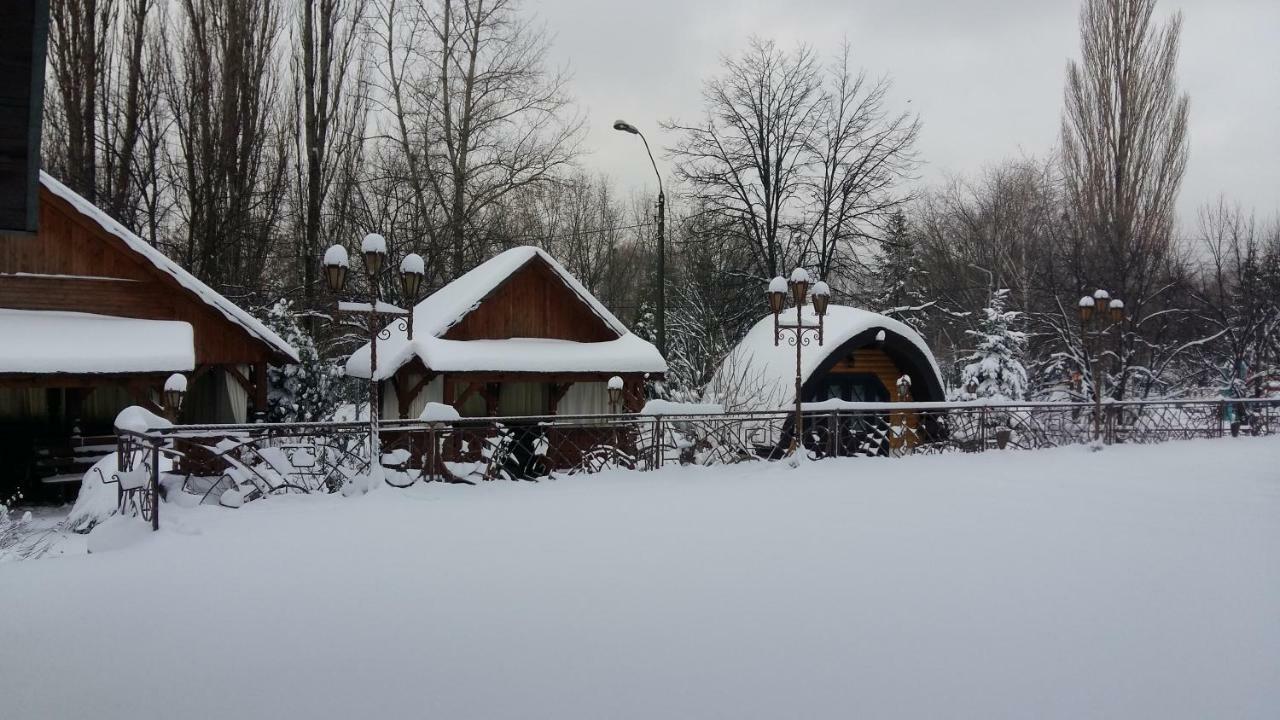 Charivna Taistra Bed & Breakfast Brovary Dış mekan fotoğraf
